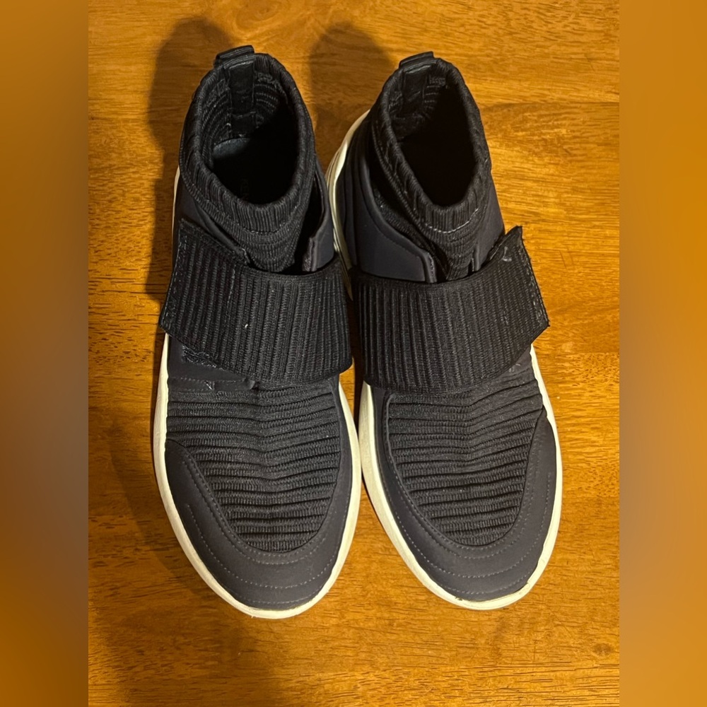 Kendall t Kylie high top sneakers